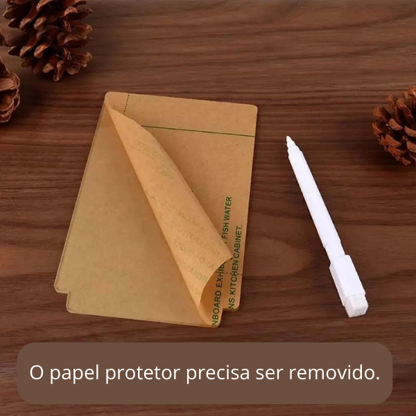 BrightNote – Luminária LED Personalizável com Quadro de Mensagens